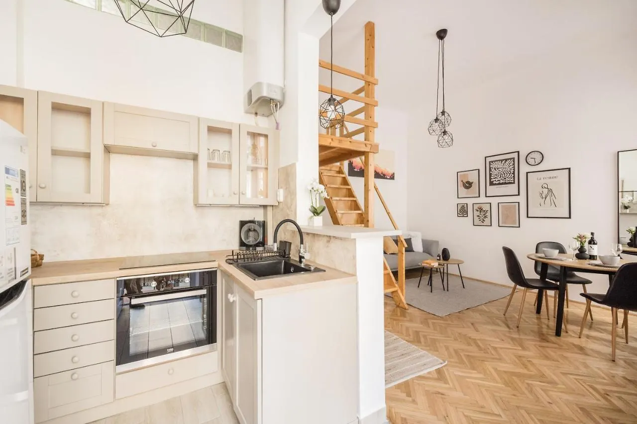 Balint Budapest Apartment Next To Synagogue, Best Location In City Center